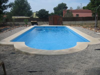 Las inclemencias   del tiempo, y exposicion del sol puede afectar a su piscina.